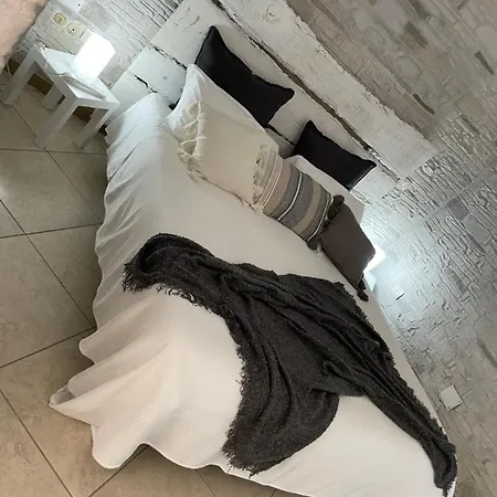 Oda ve Kahvaltı Signorile