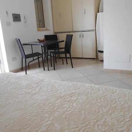 Signorile Oda ve Kahvaltı 4*